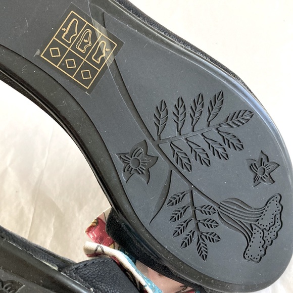 🎯WONDER WOMAN fabric flats Shoes - Picture 10 of 12